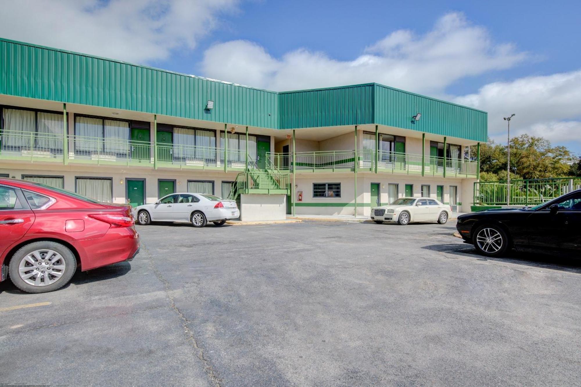 Oyo Hotel Douglas Ga Us-441 Kültér fotó
